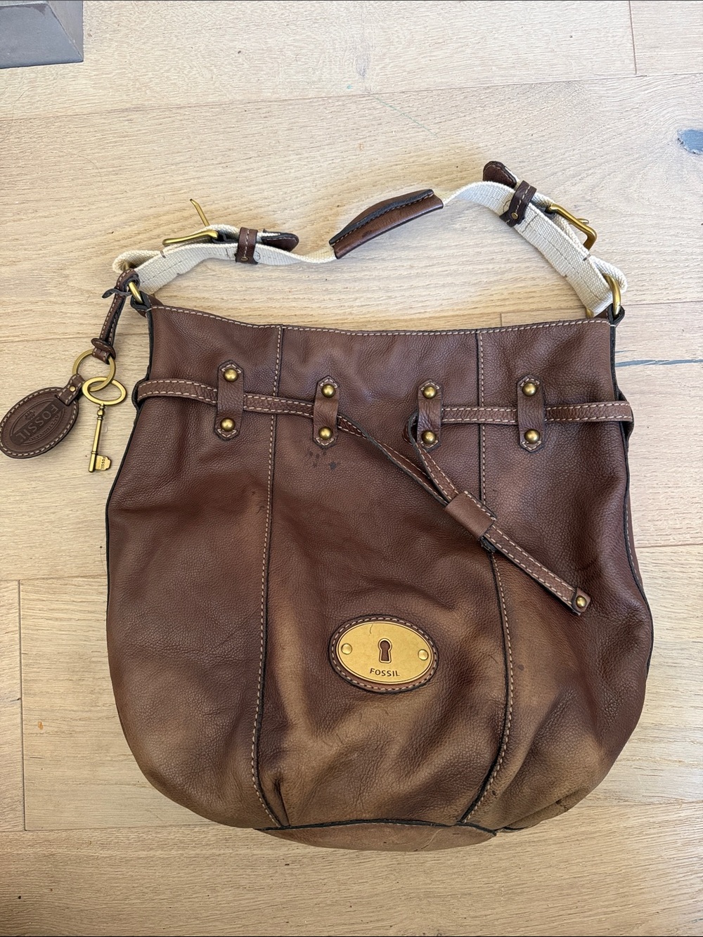 Fossil Brown Leather Shoulder Hobo Bucket Bag Purse with Brass Gold Key Charm